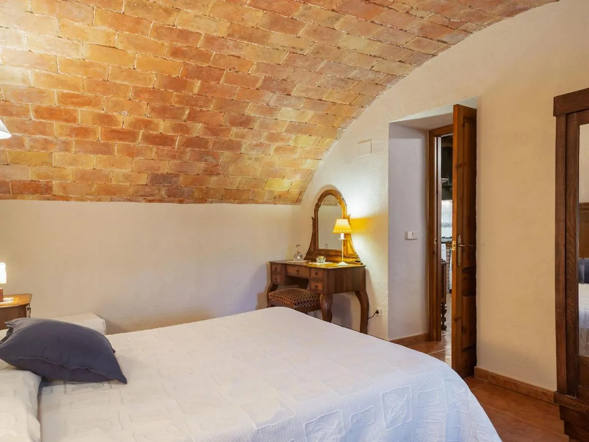 Pleasant Holiday Home In Gerona With Swimming Pool Spanje
