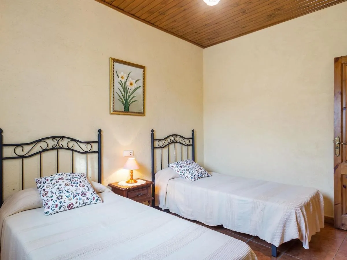 Pleasant Holiday Home In Gerona With Swimming Pool Spanje